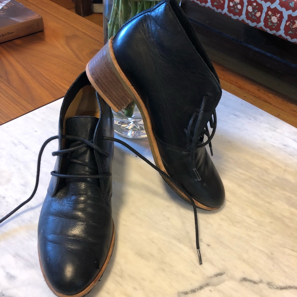 Clark’s Originals Leather lace-up boot